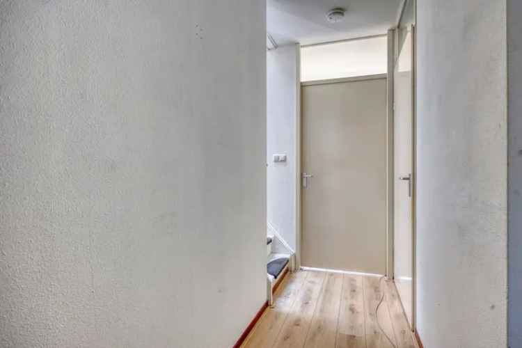 Huis te koop Almere: Ruime 6-kamer woning met extra woonunit