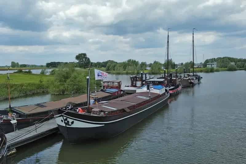Huisboot te koop Zutphen - Klipperaak Ommekeer