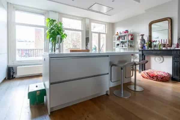 Gemeubileerd appartement De Pijp met balkon en Amstelzicht