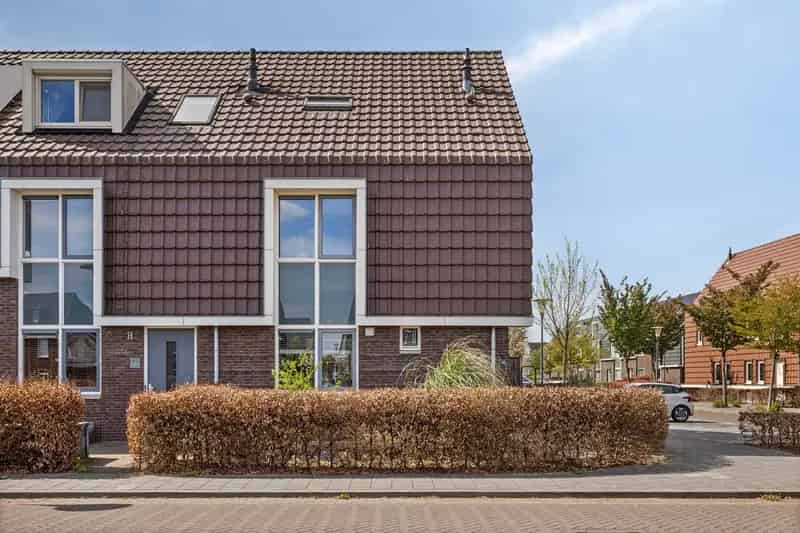 Huis te koop Elst 5 slaapkamers luxe keuken Westeraam