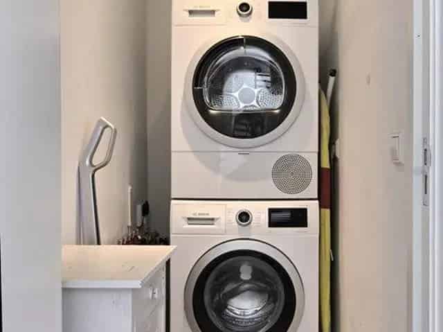 Te Huur: Luxe Tussenwoning Muiden 3 Slaapkamers Zonnige Tuin