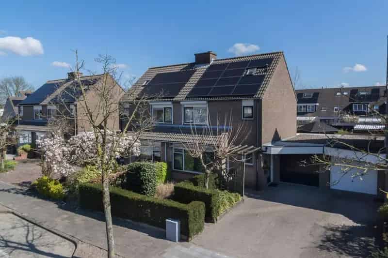 2-onder-1-kapwoning Tolberg 4 slaapkamers garage tuin