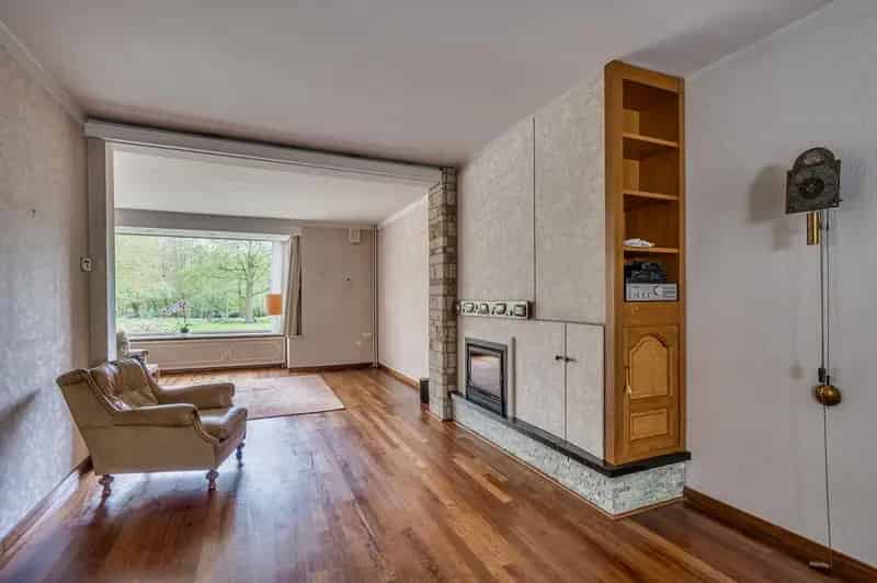 Ruime 5 Slaapkamer 2-onder-1-kapwoning Venlo Oost Nabij Park