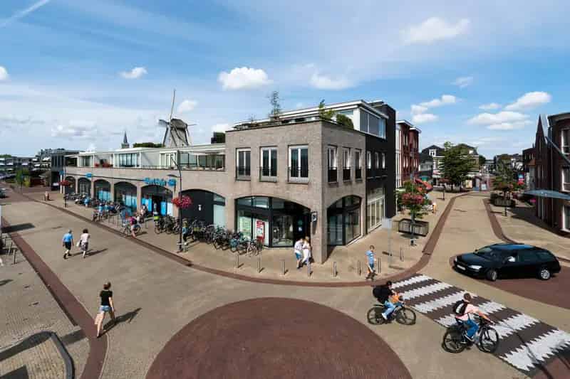 Winkel te huur Aalsmeer Praamplein: 175m2 hoekunit