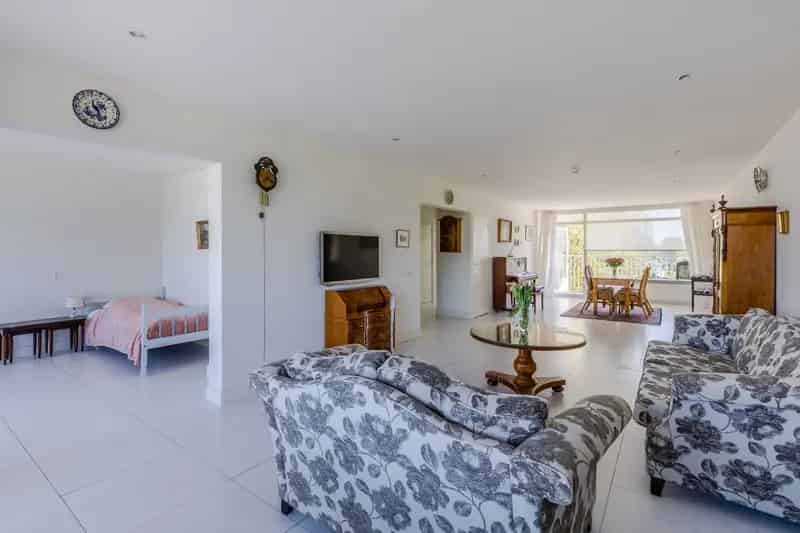Ruim 3-kamerappartement Amstelveen 118.5m2  Balkon Nabij Stadshart