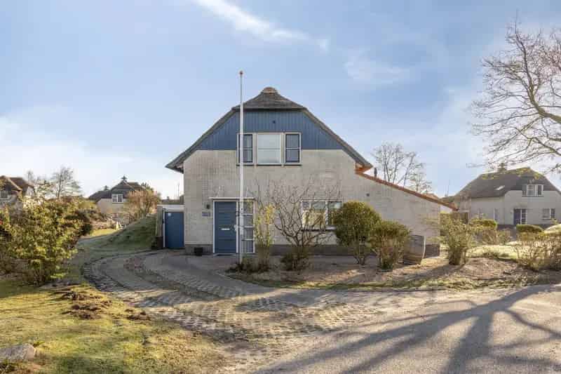 Vrijstaande Recreatievilla IJsselmeer Nabij Strand