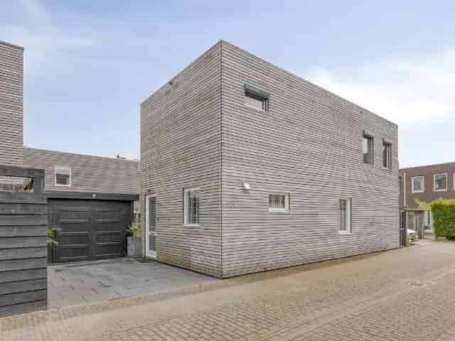 Gerenoveerde Vrijstaande Woning Floriande Hoofddorp