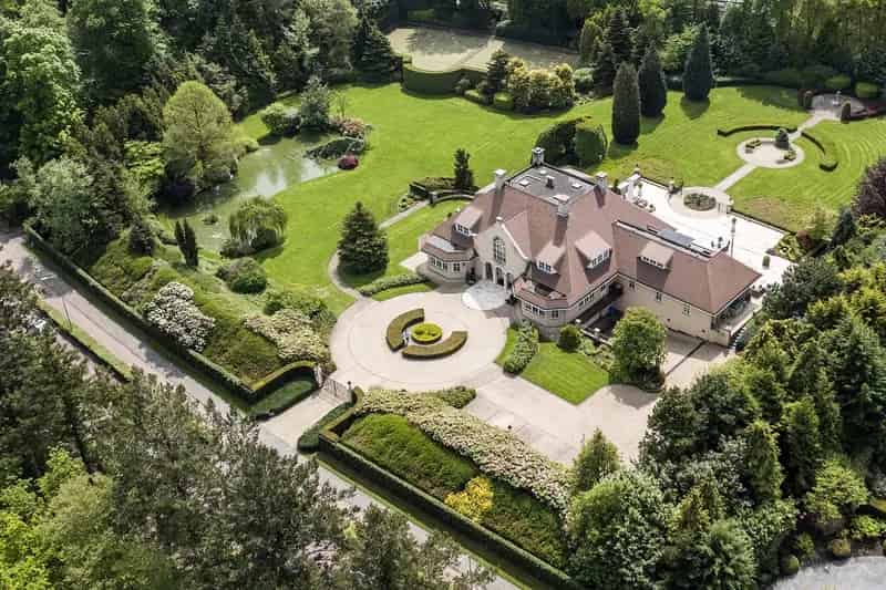 Luxe Villa te Laren 1000m2 9 Kamers Zwembad Tennisbaan