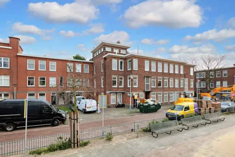 Appartement te koop Den Haag Wapenveldestraat 5 slaapkamers
