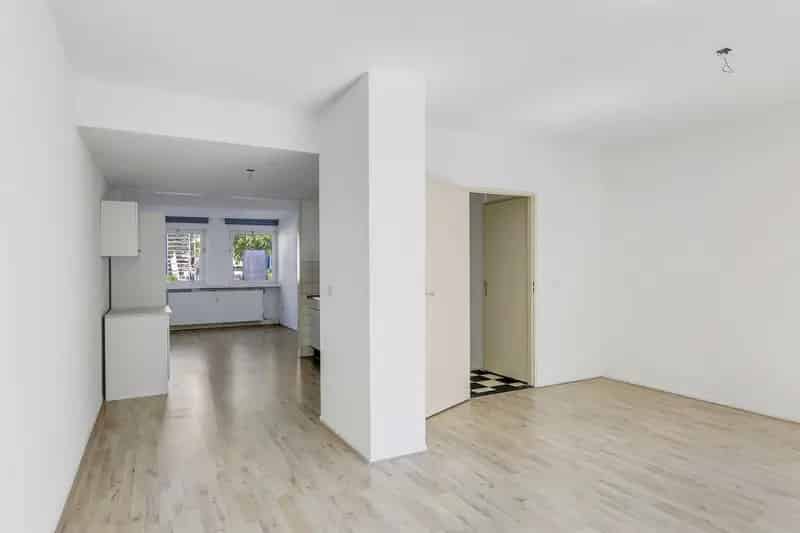 Varkenmarkt Dordrecht: Unieke woning met 3 slaapkamers en tuin
