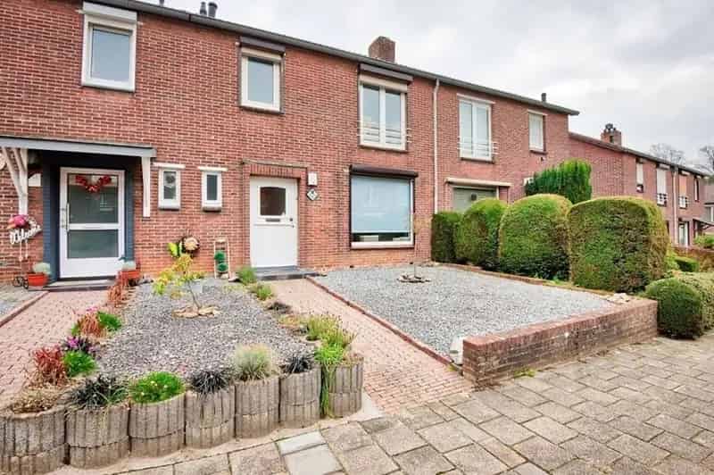 3 Slaapkamer woning te Nuth nabij uitvalswegen en station