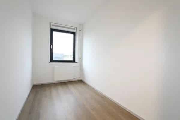 2 Slaapkamer Appartement 72m2 te Huur Semi Gemeubileerd Gratis Parkeren