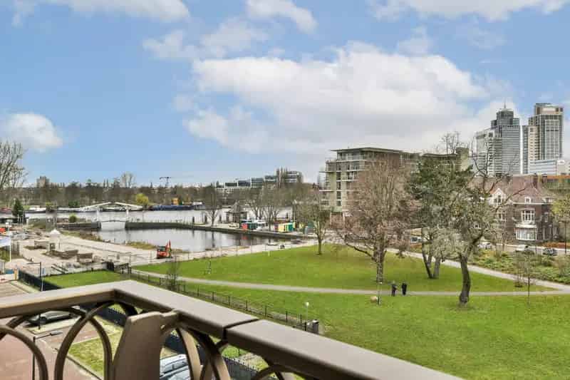 Appartement te koop Amsterdam Amstel: 75m2 2 slaapkamers terras