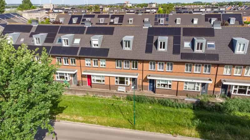 Huis te koop Houten Kanaalmuur: Ruime gezinswoning 129m2 4 slaapkamers Energielabel A