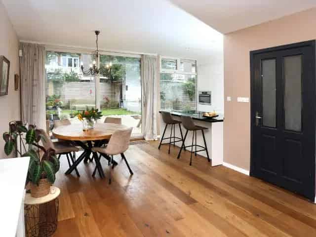 Ruime Eengezinswoning Den Haag Veel ruimte Moderne keuken Grote tuin