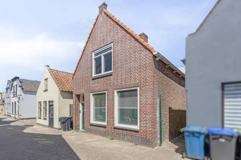 3 Kamer woning Dirksland Rustig gelegen Nabij winkels