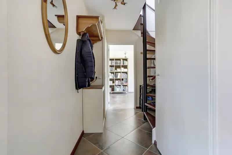 Te Koop 2 Onder 1 Kapwoning Swifterbant 4 Slaapkamers Luxe Keuken Badkamer
