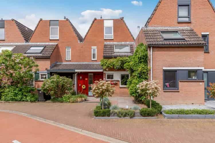 Huis te koop Almere Haven 3 slaapkamers tuin zonnepanelen