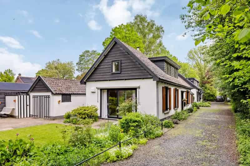 Huis te koop Olst Parallelweg 7: Rust ruimte en karakter