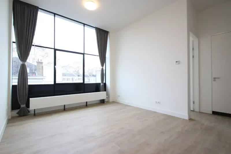 2-Kamer Appartement Utrecht Centrum 33m2  Per 12 Mei 2025
