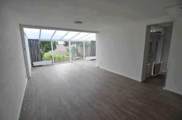 Te Huur: Gerenoveerde Gezinswoning Eindhoven