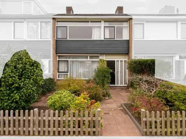 3 Laags Benedenhuis Leidschendam Ruime Tuin 4 Slaapkamers