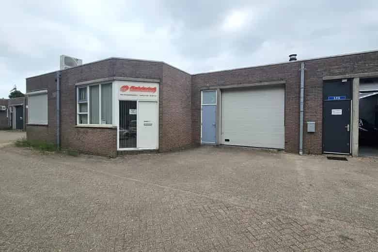 125m2 Bedrijfsruimte te Huur Almere Haven