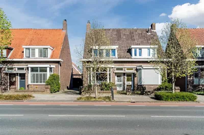 Jaren 30 Tweekapper Gerenoveerd  Levensloopbestendig