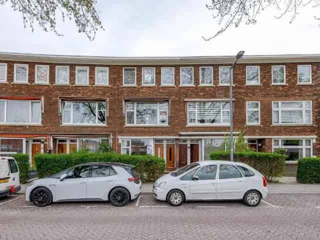 Ruime Dubbele Bovenwoning nabij Zuidplein Rotterdam