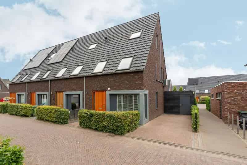 Moderne Hoekwoning 5 Slaapkamers Zevenaar