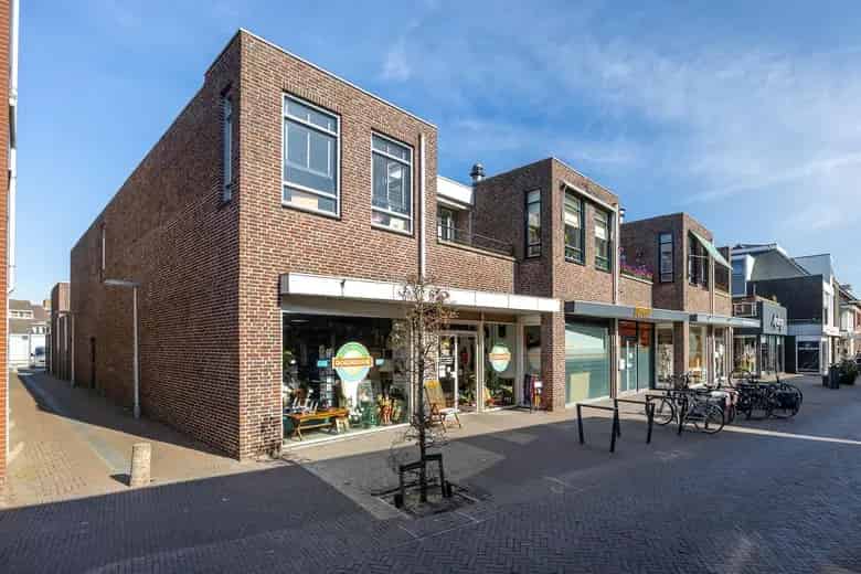 467 m2 winkelruimte te huur in Noordwijkerhout