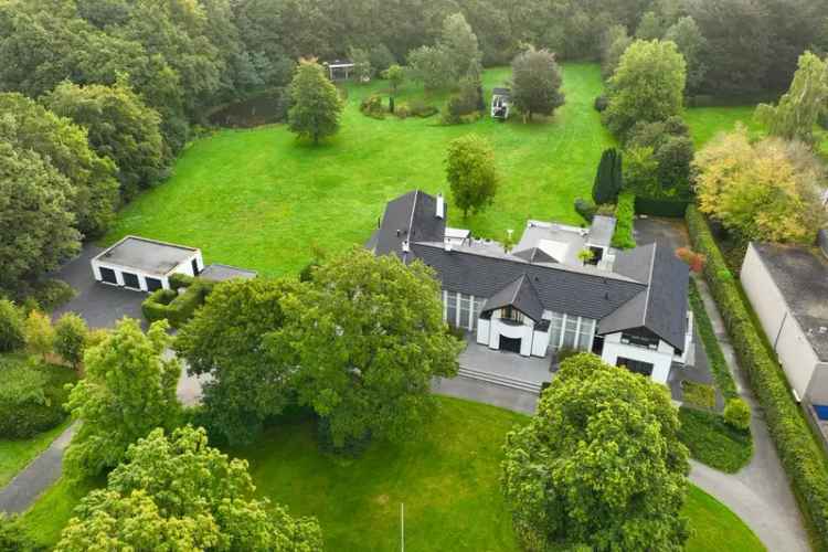 Luxe Villa te Koop nabij Breda - Ruime Tuin Zwembad Fitness
