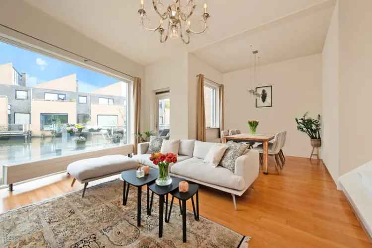 Huis te koop Nieuwland Amersfoort: Ruime gezinswoning met 4 slaapkamers en waterzicht