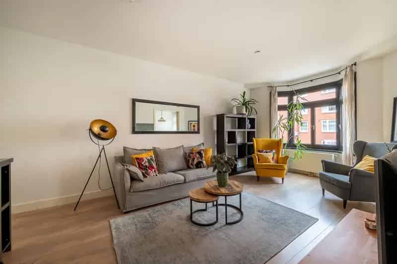 Amsterdam West 3 Kamer Appartement Balkon 63m2 gerenoveerd