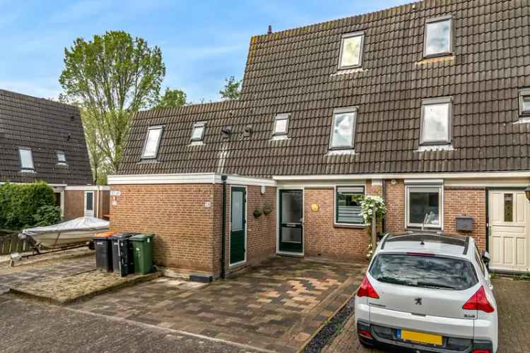 Huis te koop Zwaag 4 slaapkamers tuin parkeren
