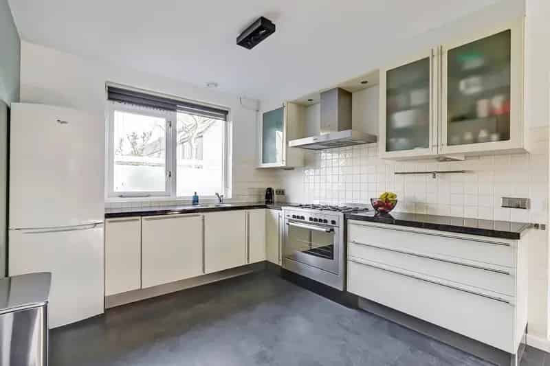 5-kamer Eindwoning Rokkeveen Ruime Tuin 6 Zonnepanelen