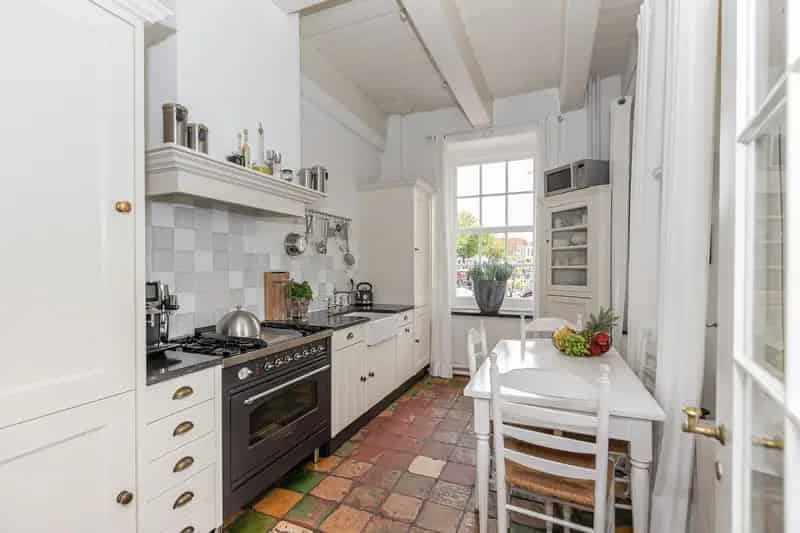 Poortwachtershuis Brielle Rijksmonument Haven Tuin Aanlegsteiger
