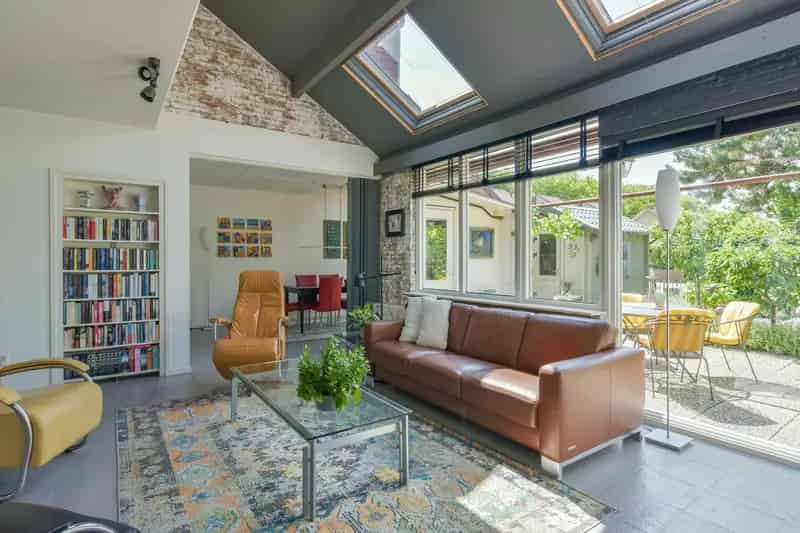 Herenhuis te koop Badhoevedorp: 4 slaapkamers, garage en tuin