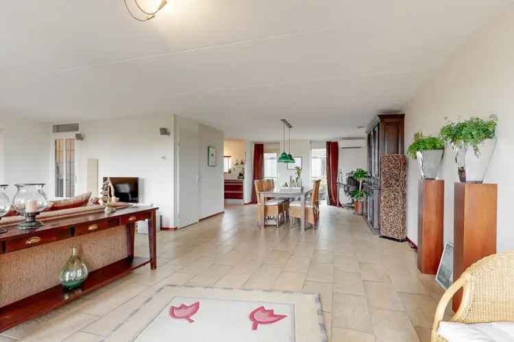Appartement te koop: Kerkbuurt 25-C 1511 BB Oostzaan 