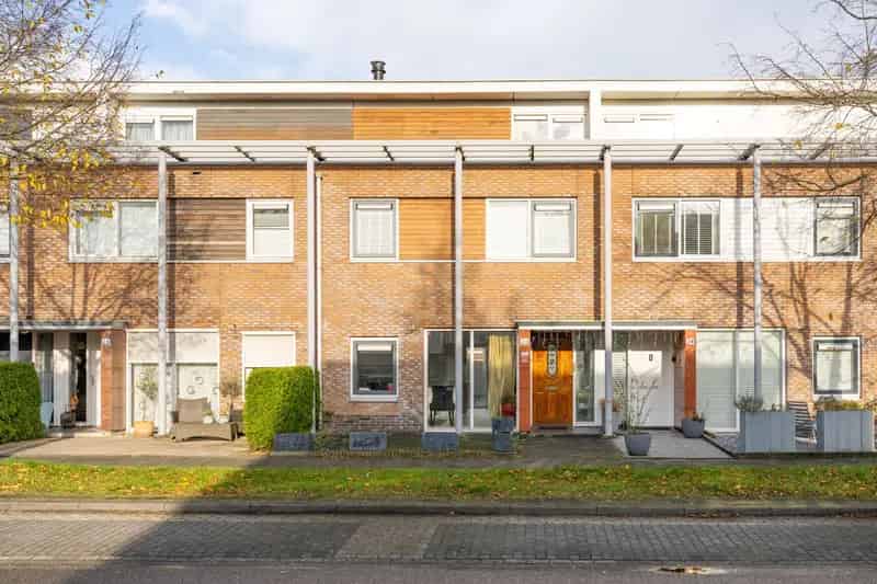Huis te koop Almere Literatuurwijk 3 slaapkamers grote tuin