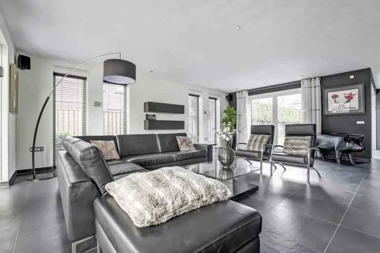 Moderne Villa Heinkenszand 5 slaapkamers Luxe keuken Royale tuin