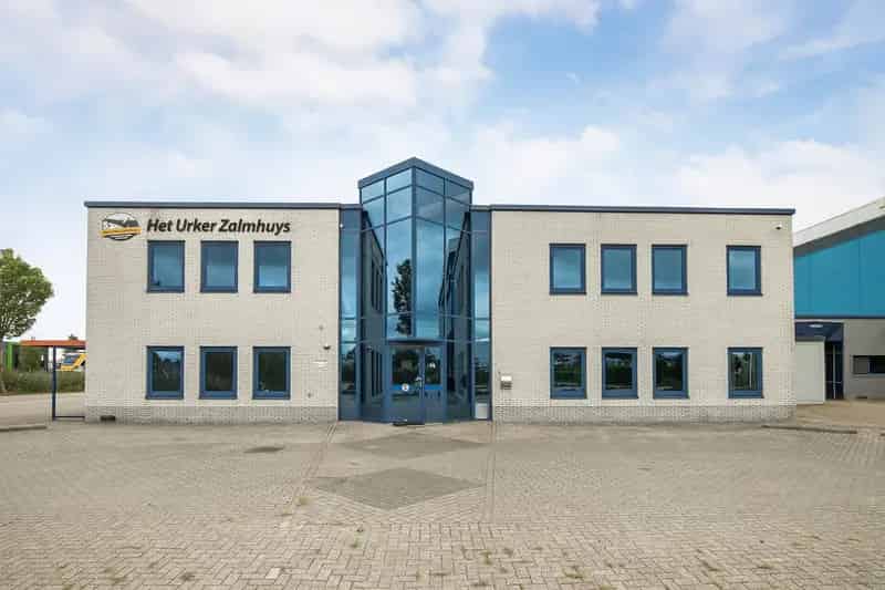 Bedrijfshal Staphorst te koop - Modern pand met koel- en vriescellen