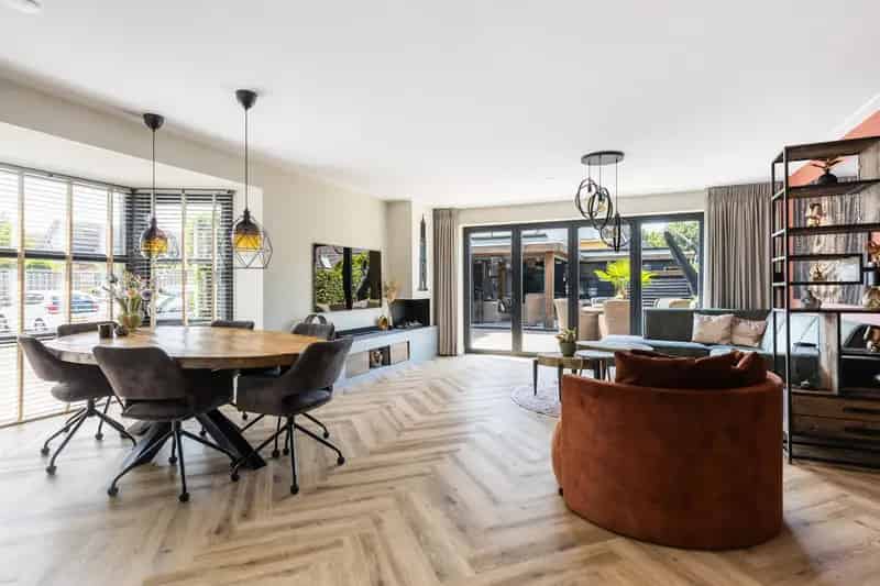 Modern gezinshuis 5 slaapkamers Houten Instapklaar Duurzaam