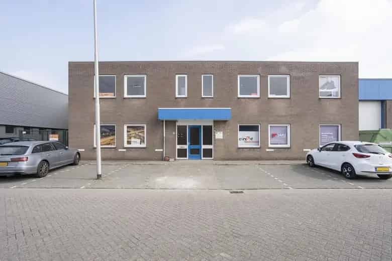 138 m2 kantoorruimte te huur in Leerdam