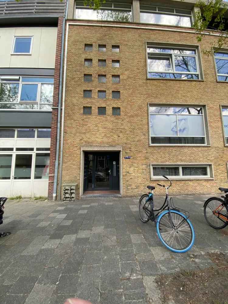 Studio te Huur Vechtstraat 25m2 Souterrain