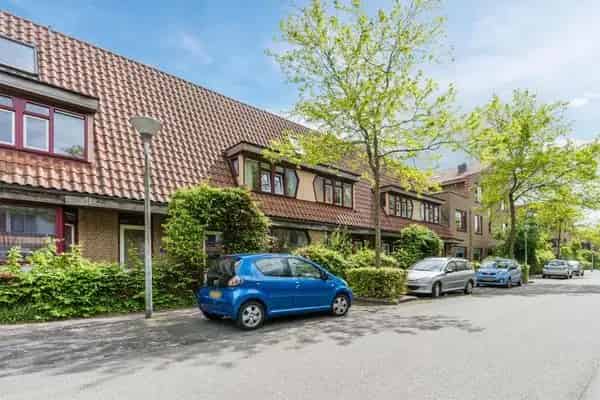 Ruime gezinswoning Stadshagen 4 slaapkamers groene omgeving