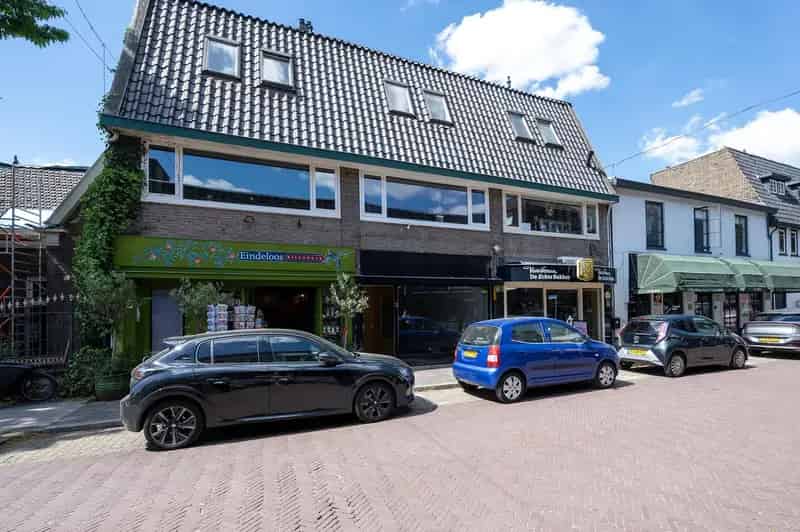 Uniek Woon Werkpand Bussum 144m2 Winkelruimte Souterrain