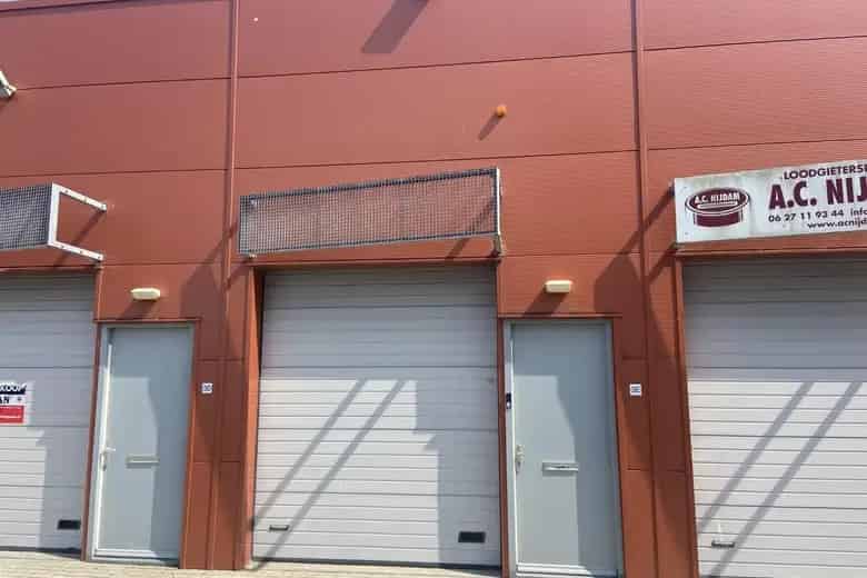 111 m2 bedrijfsruimte te koop in Heerhugowaard