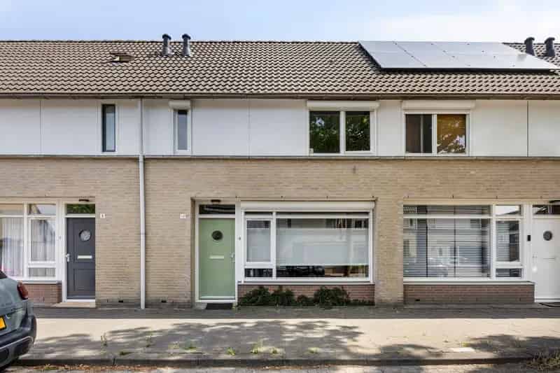 Tussenwoning Tilburg 4 slaapkamers Diepe tuin Energielabel A