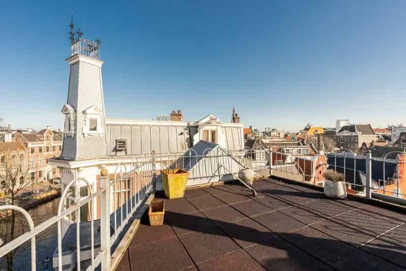 Huis te koop Amsterdam Staalstraat 2A: Monumentaal pand met winkel